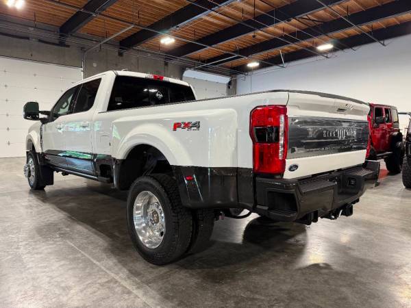 Camión Ford F-450 Super Duty Diesel 4x4 4WD King Ranch 2025 4dr Crew C - $107,900 (Platinum Motors Corp)63622801894275121