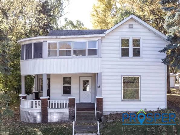 $925 / 1br - Vida acogedora en Chippewa Falls en Stanley Street! (Chippewa Falls, WI)63845961099905123