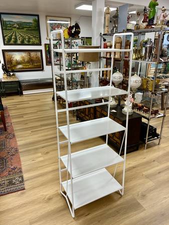 5 Tier White Metal Display Shelf/Bookcase 1