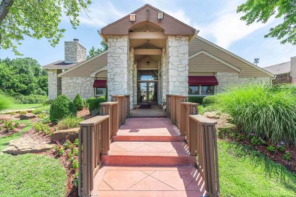 $825 / 1br - 550ft2 - 1 Bed 1 Bath Jr Ready For Move In (Tulsa)63981978010499120