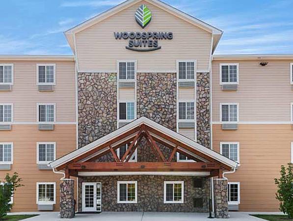 $1,200 / 1br - 2 Queen Bed or 1 King - Furnished & All-Inclusive Rate! 4 WEEK RATE (Chattanooga)63617452906243124