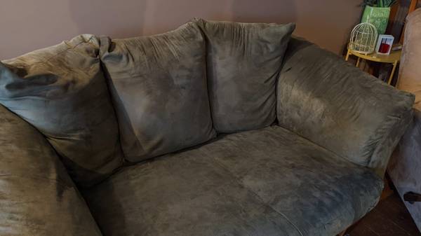 Love seat for free 1