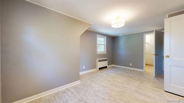 $5,980 / 4br - 1882ft2 - Gorgeous 4-bedroom Capecod in move-in ready condition (White Plains)64033632162049124