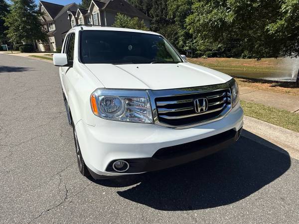 2015 Honda Pilot EXL 62k miles only - $14,950 (Raleigh)63470076424065121