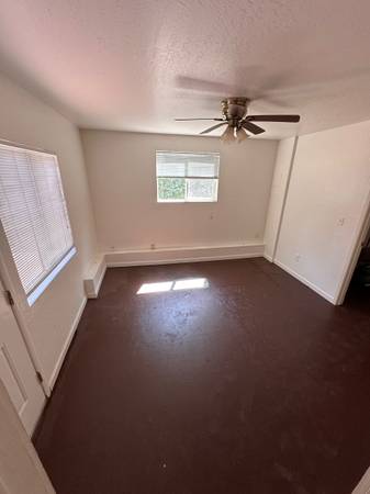 $2,200 / 800ft2 - Versatile 800 Sq Ft Office / Studio / Workshop / Storage Space (petaluma)63657913633411120