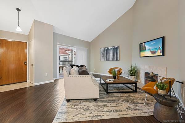 $3900.00 / 2br - 975ft2 - Beautiful Secure Two Bedroom in Great Location63954708871298121