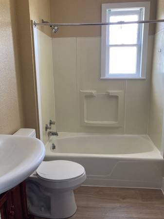 $900 / 1br - 600ft2 - Longwood Gem (Bedford)63851971424387124
