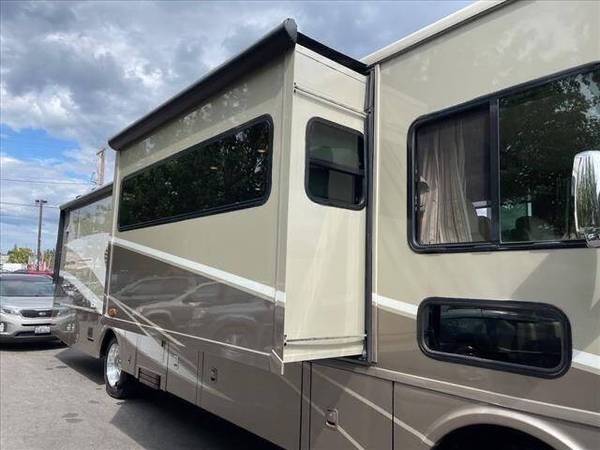 2017 Winnebago SIGHTEER  35G     3 SIDE OUTS  ON SALE NOW RVs & Camper - $79,995 (Steve & Sons Auto Sales LLC)63654705505411122