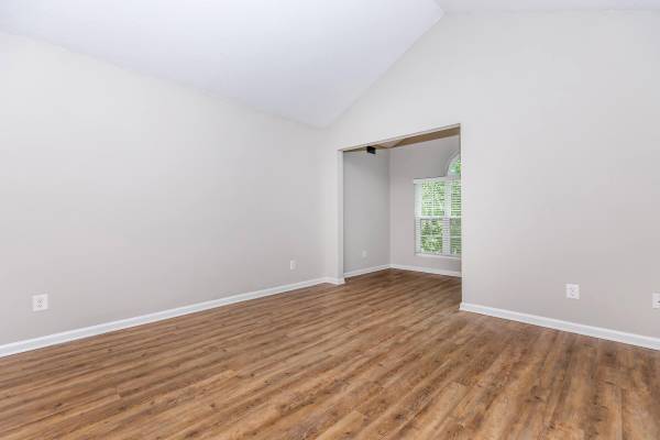 $1,857 / 1br - 730ft2 - Wood Burning Fireplace, Easy Access to Freeways, 1 bedroom (8017 Ashberry Ln, Pasadena, MD)63624760173953122