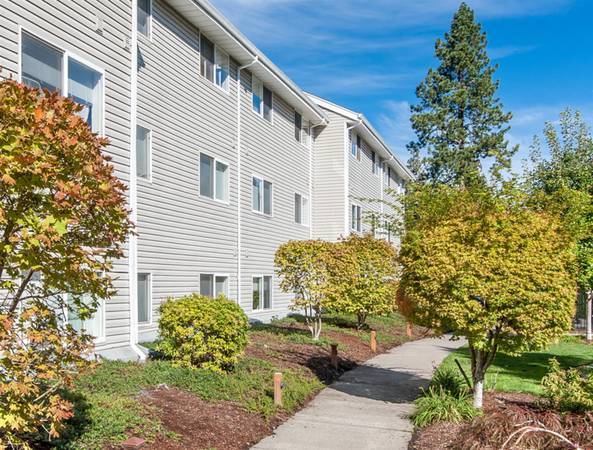 $1,649 / 2br - Washer/Dryer in Every Home & Public Transport Out Front - 2B in Aloha (Beaverton / Aloha)63914741118722123