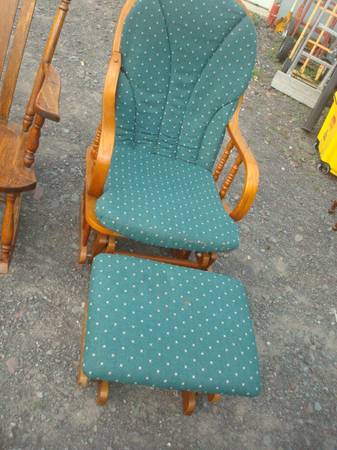 glider rocker w/ otterman 1