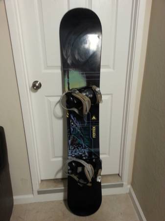 Remix 160cm Snowboard and bindings 1