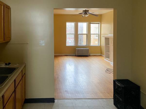 $1,100 / 2br - Apartment $1,100 / 2 Bedrooms 1 Bath / Madison & Long63898602004482122