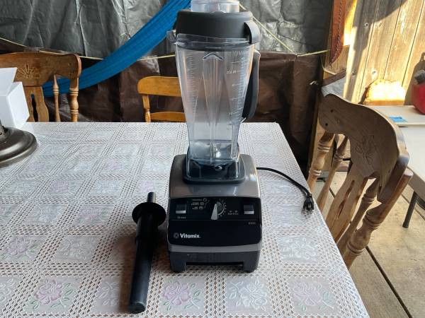 Vitamix 6300 Professional Grade Blender Model VM0102B 64oz pitcher 1