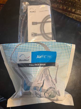 Resmed 11 CPAP Large Mask and Hose, Brand New in Package 1