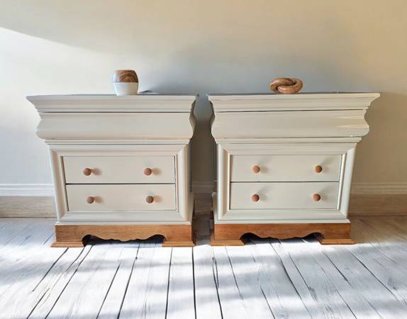 2pc Large Nightstands Heirloom White 1
