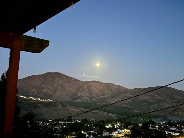 Room available Spring Valley with mtn viewa 1