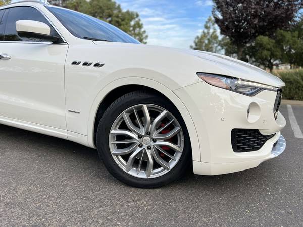 2018 Maserati Levante Gran Lusso 3.0L AWD - $29,999 (walnut creek)63499154418561122