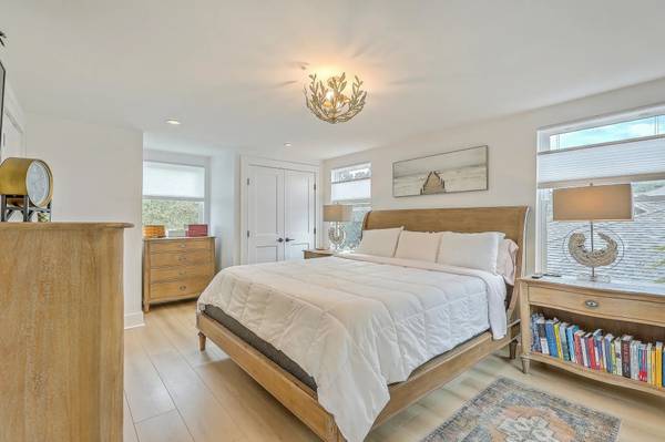 $2,696 / 3br - Downtown Charleston without the cramped apartment vibe64016105483523124