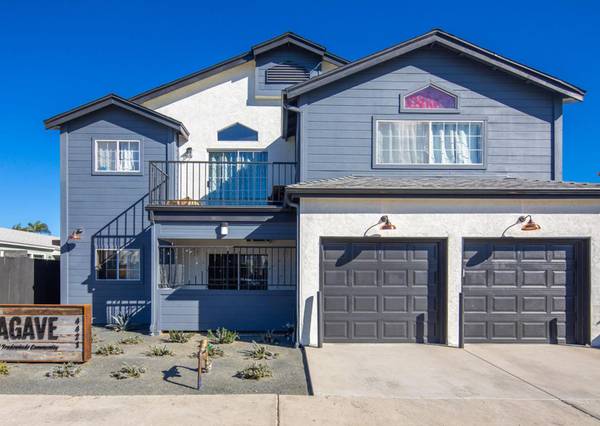 $2,695 / 2br - Stylish 2 Bed in Heart of SD| Stainless Appliances - Hard Flooring (San Diego)64037045027074122