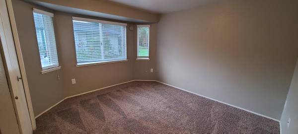 $2,725 / 2br - 1148ft2 - Pre-Lease for October!! (Federal Way)63852482432003123