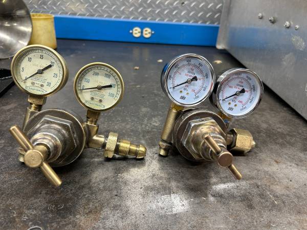 Regulator Set - Oxy / Acetylene - Craftsman - Very Clean 1