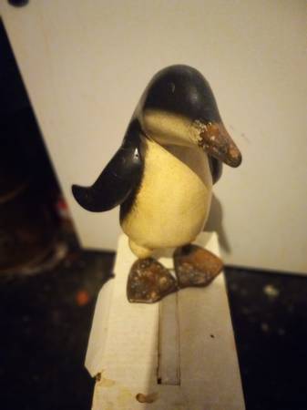 Folkart Penguin 1