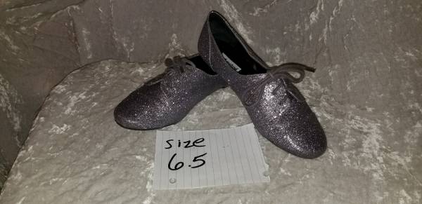 NEW Dancing/Performance Shoes Size 6.5--BOTH 1