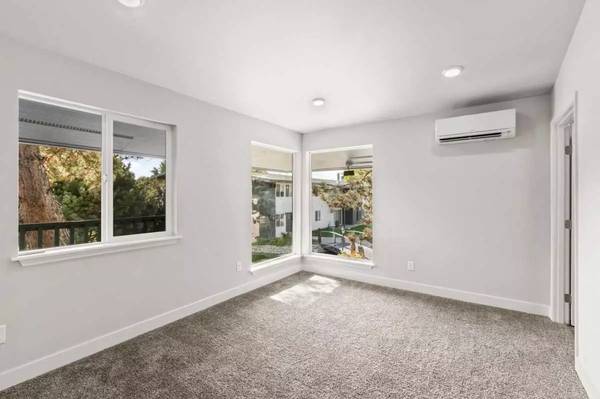 $1,600 / 3br - 1173ft2 - Enough living space for all your needs. 3 bed, 2 bath. Check us out! (Kennewick - 10 Minutes from Tri-Cities Airport)63624251006083121