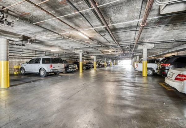 $2,050 / 1br - Limited  Time Move In Special Call Us Today! (Santa Ana)63953078328195120
