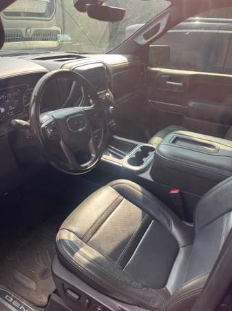 2019 GMC Sierra Denali 1500 - $32,00063481297823235121