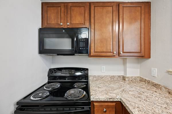 $1,395 / 1br - 727ft2 - ¡Vive a lo grande en Denver! Amplio de 1 habitación + 1 mes gratis (Denver)63973356111490124