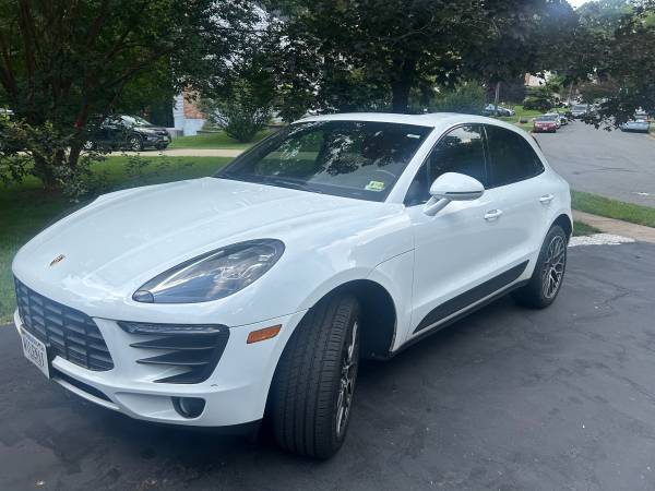 PORSCHE MACAN S 2018 - $15,500 (SPRINGFIELD)63618565825153121