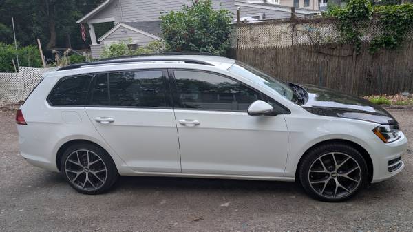 Volkswagen Golf Sportwagen 2016 - Ajustado con turbo GTI - $14,00063615707197443123