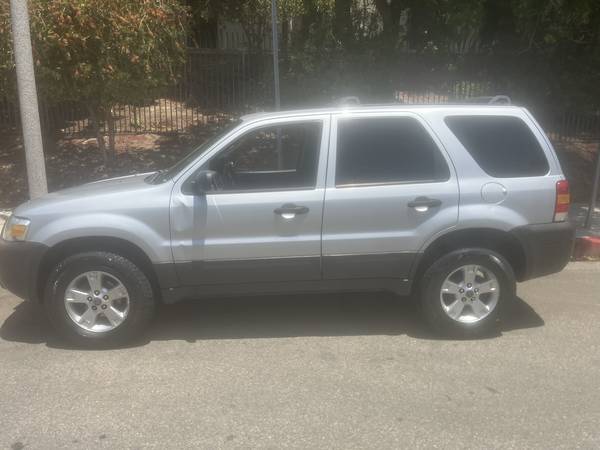 2006 FORD ESCAPE XLT - $3.550 (LONG BEACH)63441207377027123