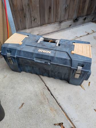 tool box 20 $ 1