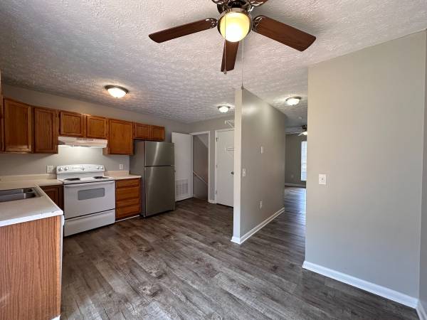 $1,645 / 3br - 1500ft2 - Hermoso adosado de 3 habitaciones y 2.5 baños en Jefferson City 🏠 (Jefferson City)63815694883843123