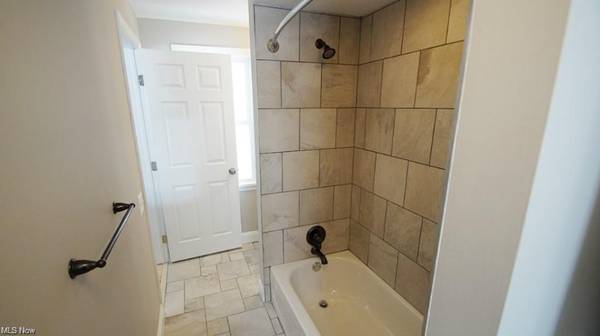 $1325.00 / 1br - 196 Vincent Unit B 1 bed/1bath63907493299202124