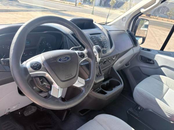 2015 Ford Transit - Photo 6