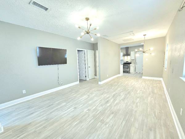 $2695.00 / 3br - The St. Pete Home Everyone Wants – Pet Friendly & Fully Renovated!63991085358339120