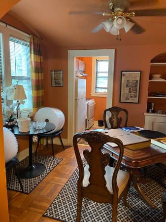 $1,340 / 1br - 825ft2 - 1 bedroom with balcony available at The Belvedere - October (Shadyside)64013363104387122