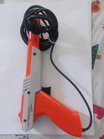 1985 NES Nintendo Zapper Ligth Gun Made In Japan 1