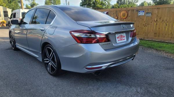 2017 HONDA SPORT - $14,500 (BROUSSARD)63435396342915122