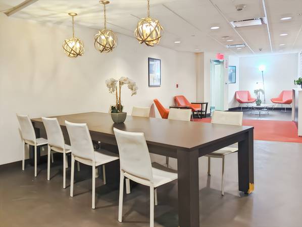 Regus Coworking: Built-In Tech, Zero Set-Up Time 1