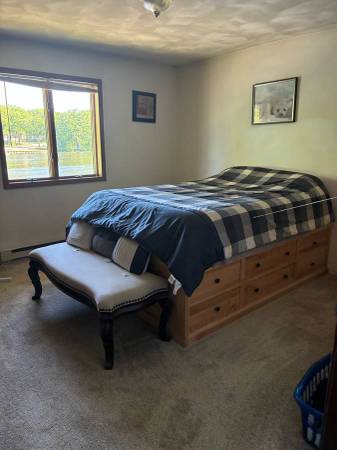 2 An upper apartment on the shores of the Fox River 1