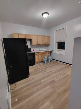 $1200.00 / 2br - 1321 W Auburn St62976695902467123