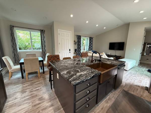 $6,600 / 2br - 1000ft2 - NEW GORGEOUS CUSTOM-BUILT HOME in Orchard Setting (STANFORD, BOX, FB (redwood city)64000590347522124