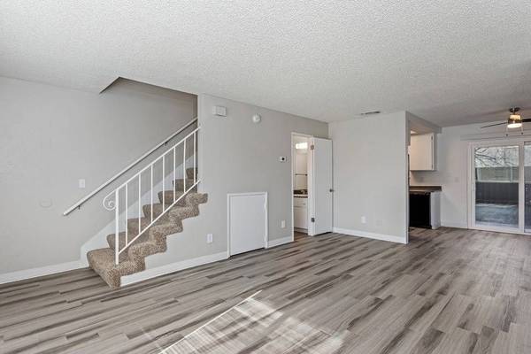 $1,795 / 2br - 816ft2 - 💥 Experience the Renew Lifestyle Today In A Spacious 2bedroom! 💥 (4247 Hackberry Lane, Carmichael, CA)63900309415682121