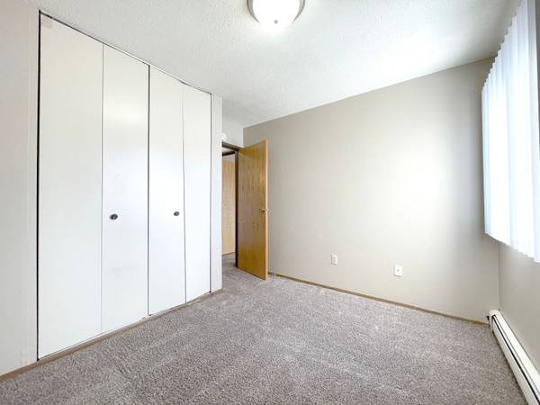 $765 / 2br - 620ft2 - 2/BD, Air Conditioning, Minot ND (505 Park Street, Minot, ND)63672703505921122