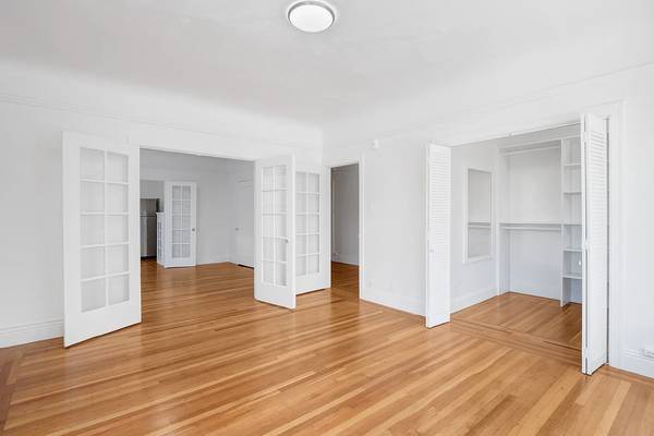 $1,395 / 1br - 900SF//-Bright Corner 1-Bed Apartment ⚒︎ Marina District! (San Francisco)63668028256387123